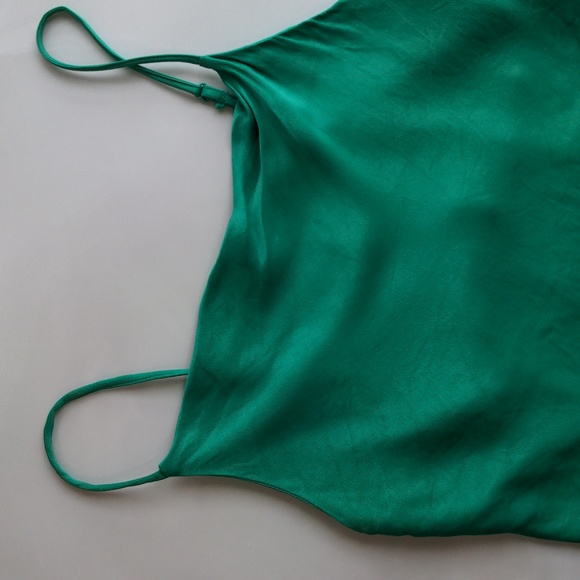 Zara Green Satin Top XS Spaghetti Strap Jewel Tone Cropped - Picture 2 of 4